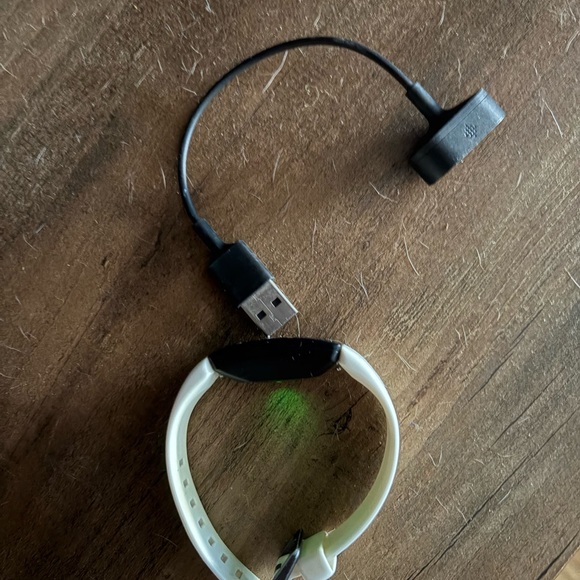 Fitbit - Picture 2 of 3